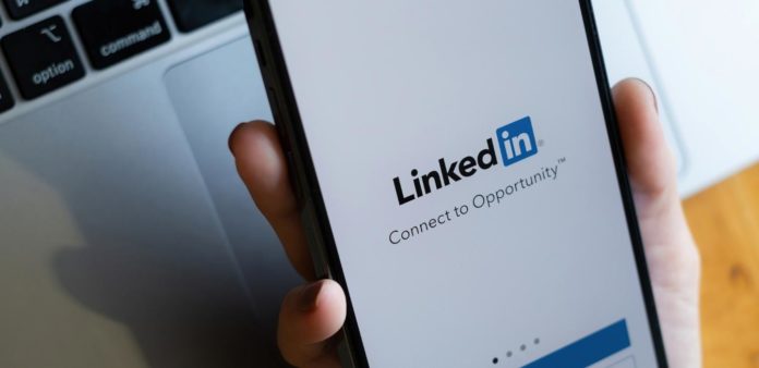 Comment utiliser des emojis sur LinkedIn ?