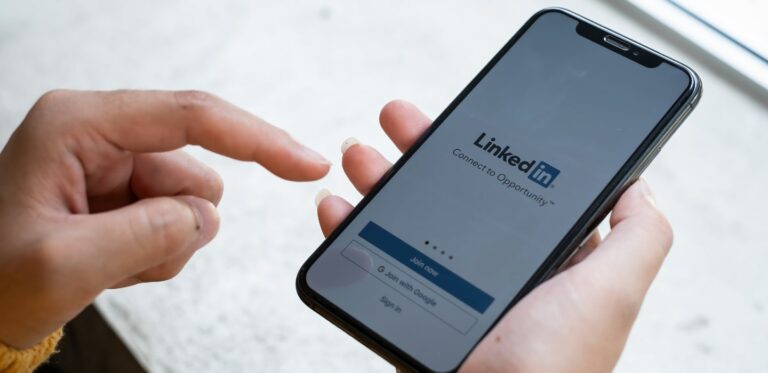 LinkedIn et GAFAM : qui est propriétaire de LinkedIn ?