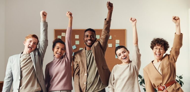 Exalink nouvelle plateforme freelance pour les professionnels de la communication et des annonceurs