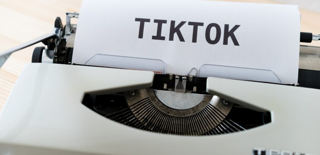 TikTok s'ouvre aux possibilités de l'intelligence artificielle